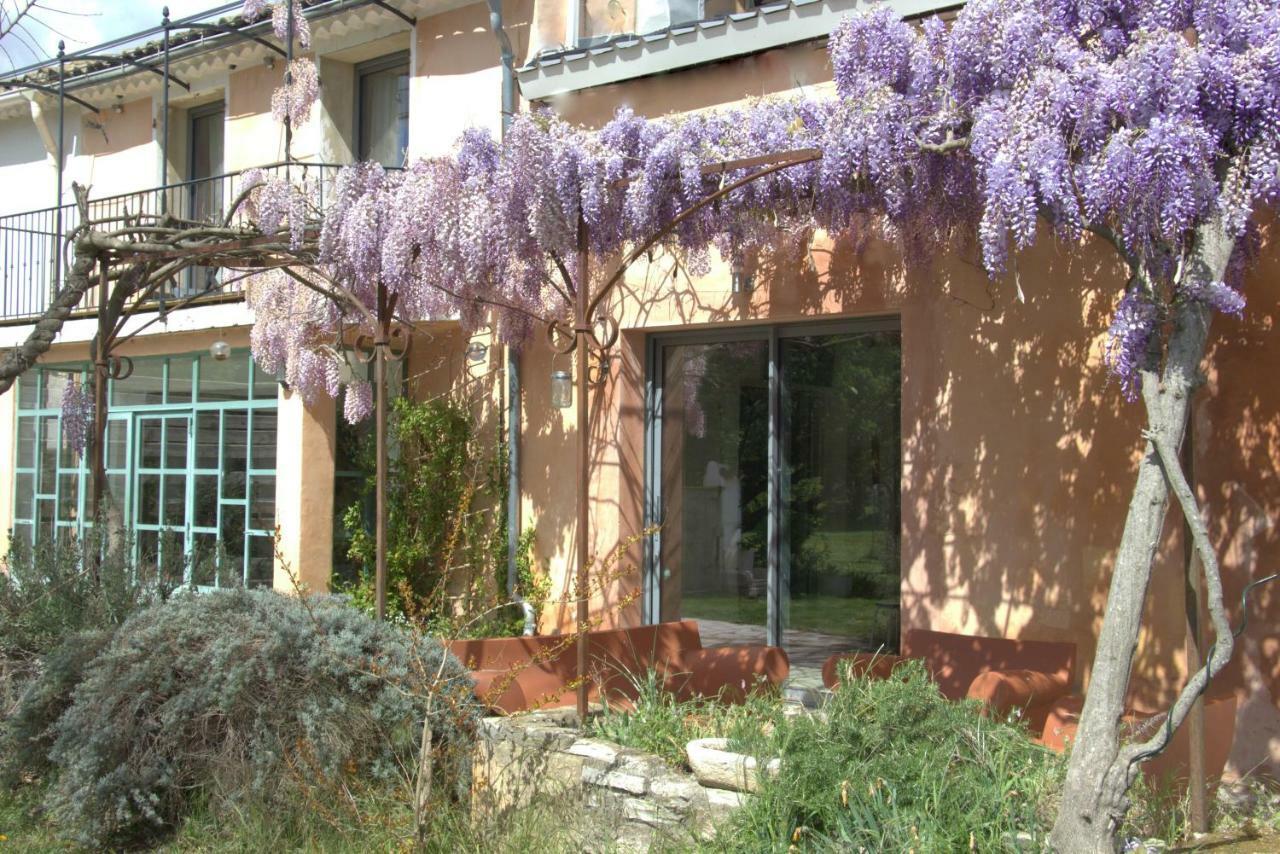 Hotel Mas Du Petit Claux Barbentane Exterior foto