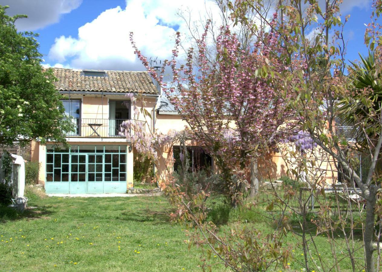 Hotel Mas Du Petit Claux Barbentane Exterior foto